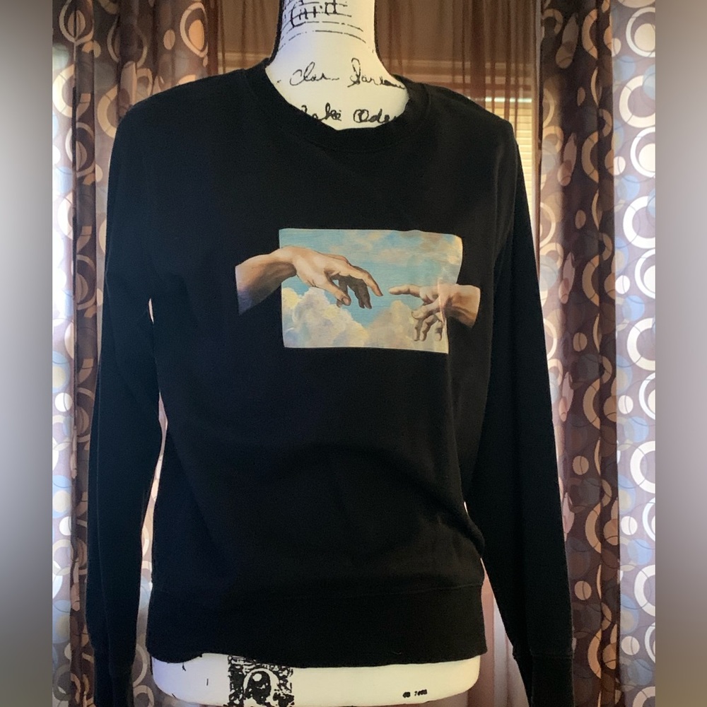 Sweatshirt